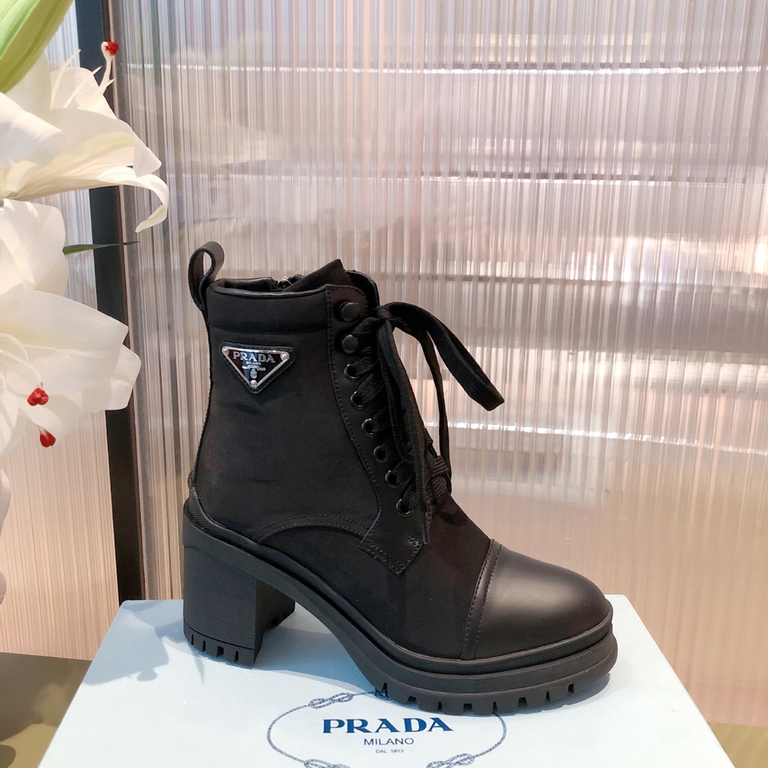 Pra*a boots 2011ss
