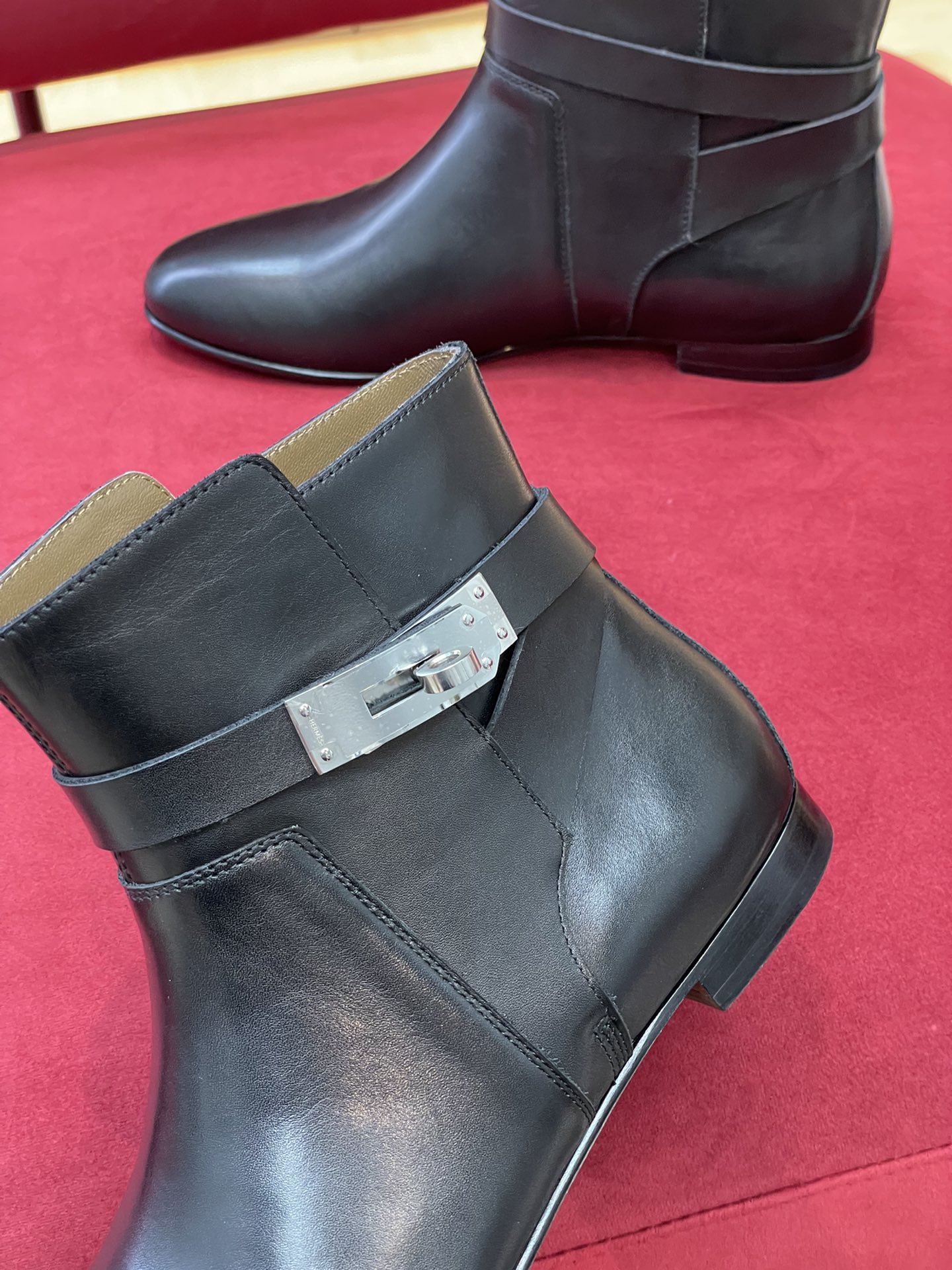H**mes boots