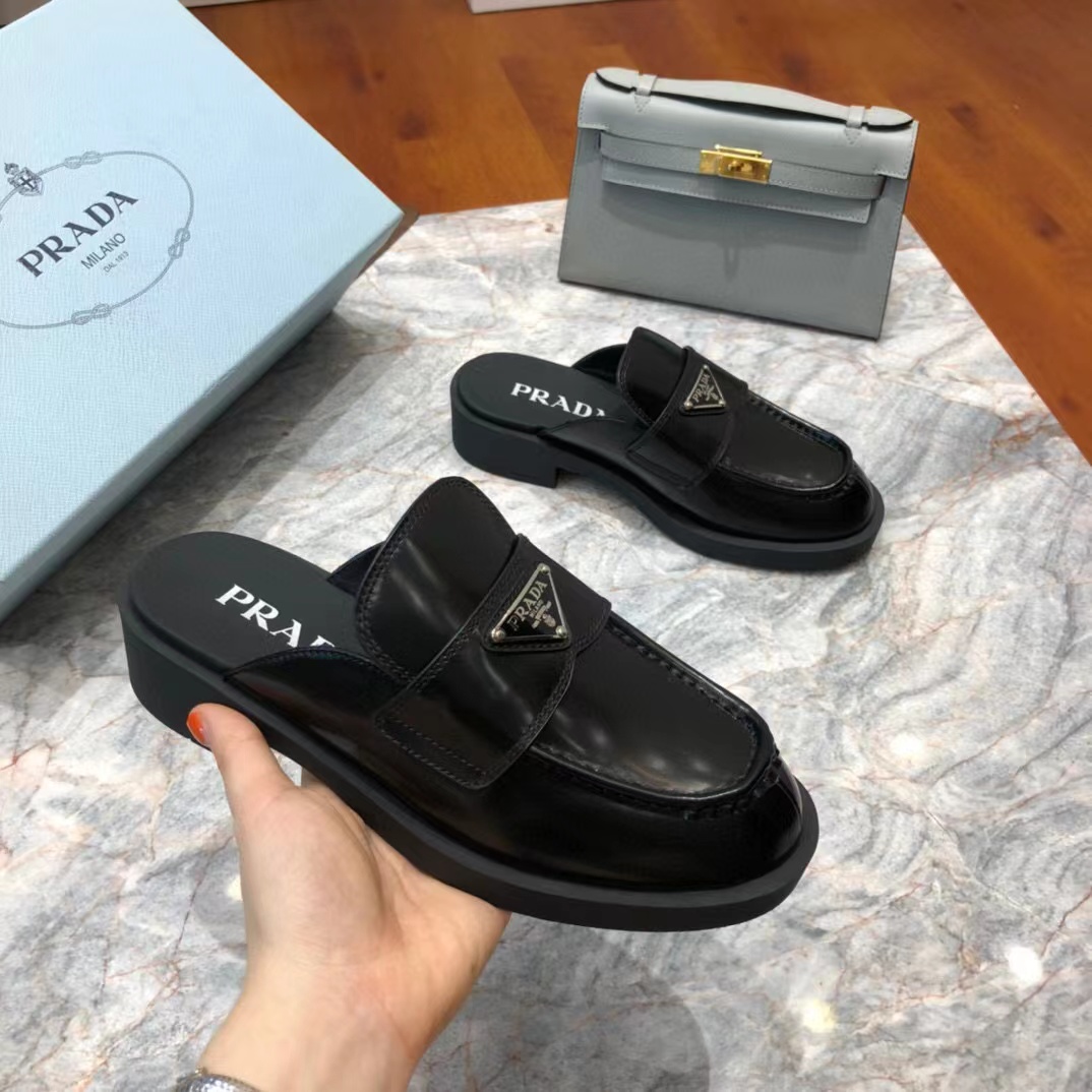 Pra*a loafers 2022ss