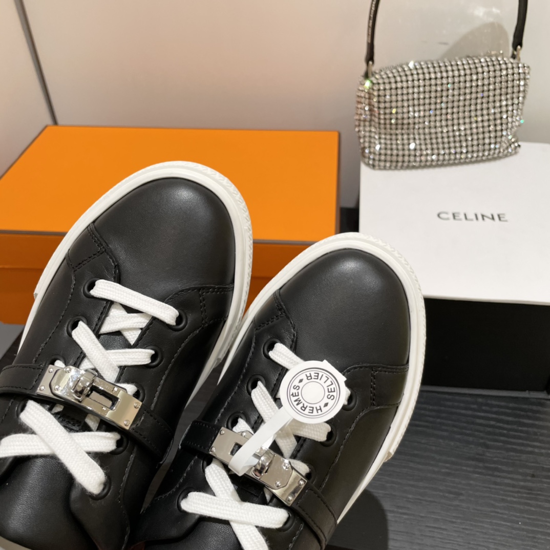 H**mes sneakers