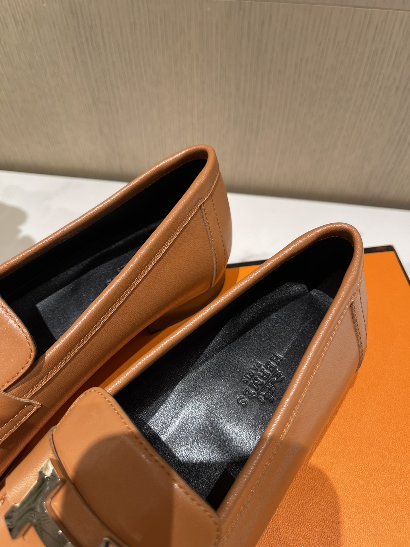 H**mes loafers(eu35-eu40)