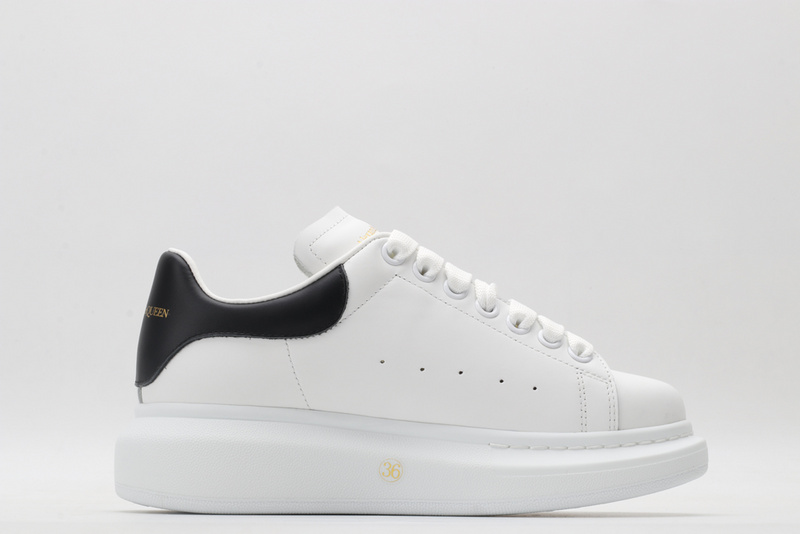 A1exa*der m*q*en sports shoes