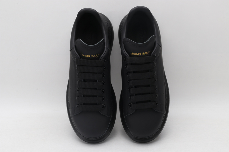 A1exa*der m*q*en sports shoes