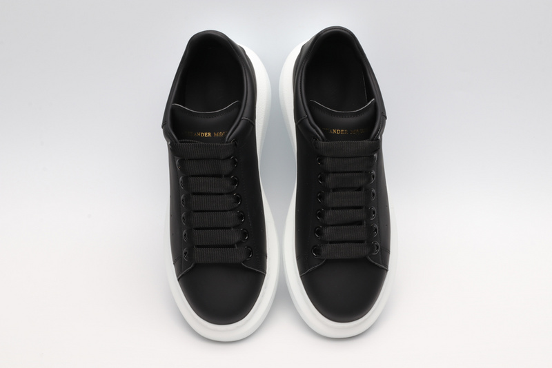 A1exa*der m*q*en sports shoes