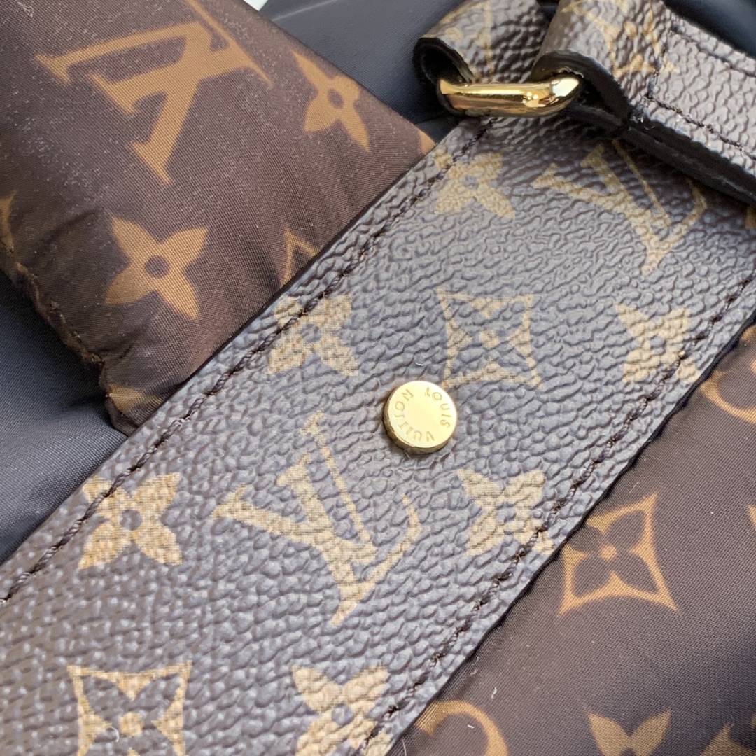 l0*is V*t0n onthego handbag-41*34*19cm