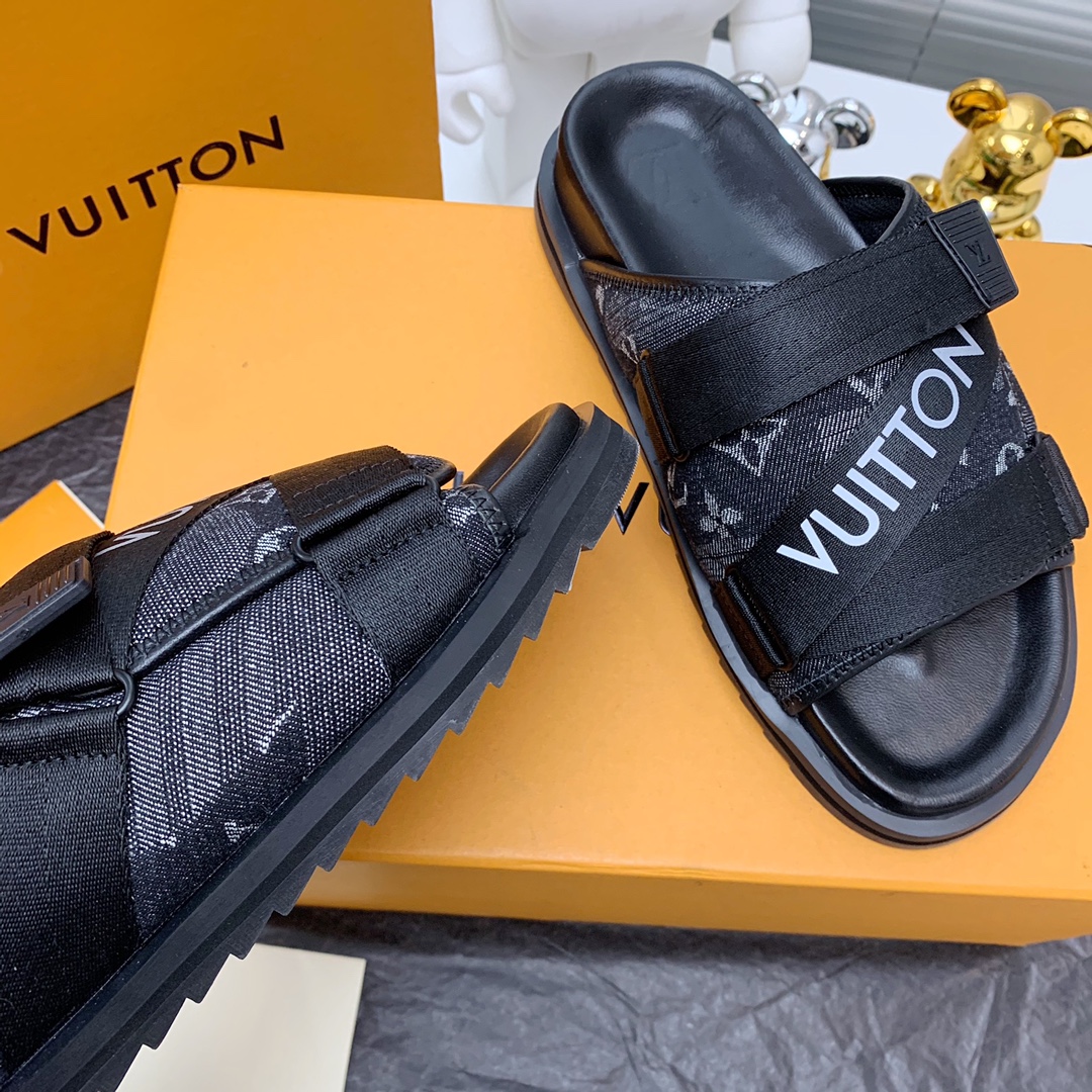 l0*is V*t0n sandals