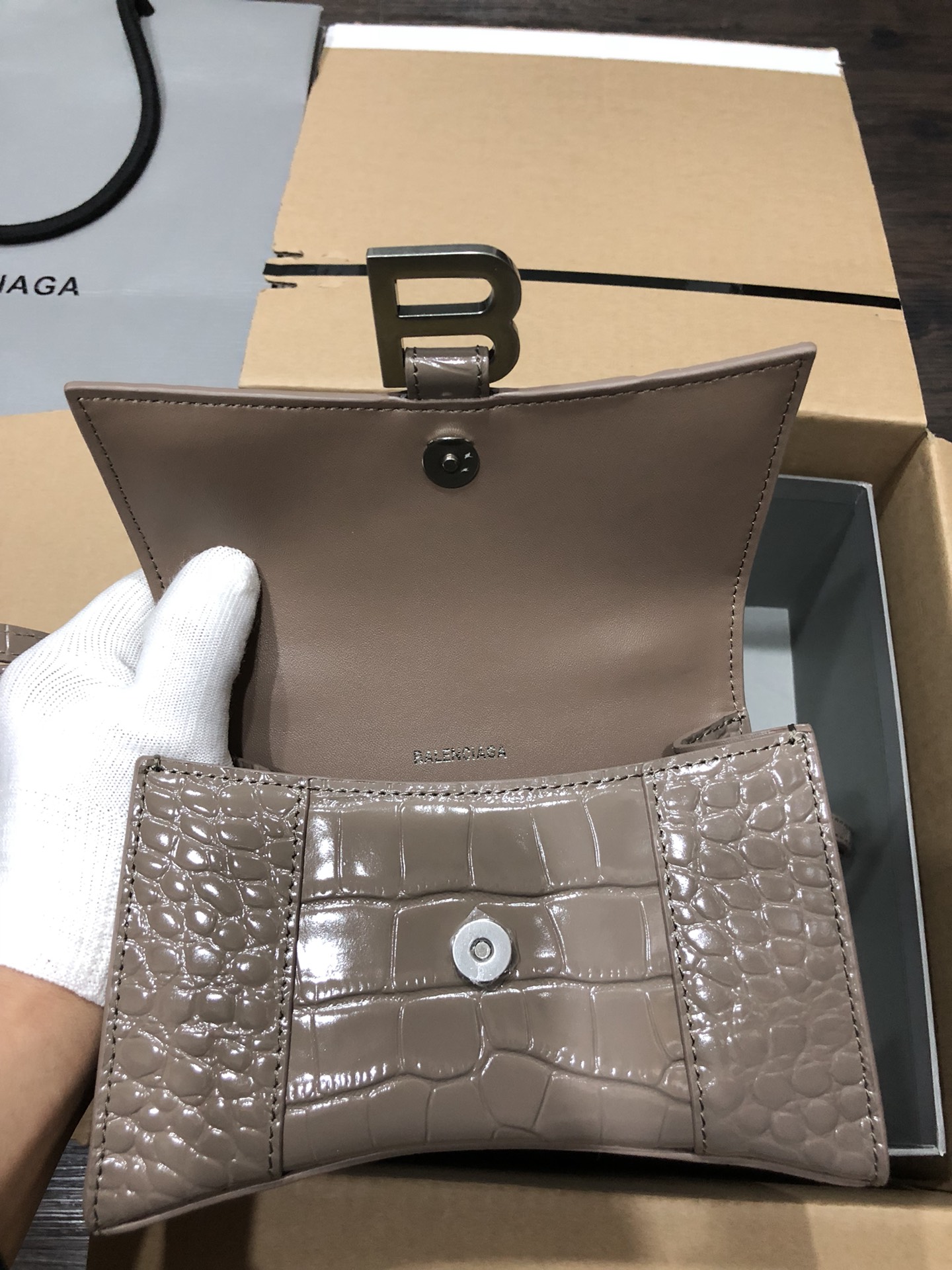 Ba*len*cia*ga small hourglass bag-13*8*19cm