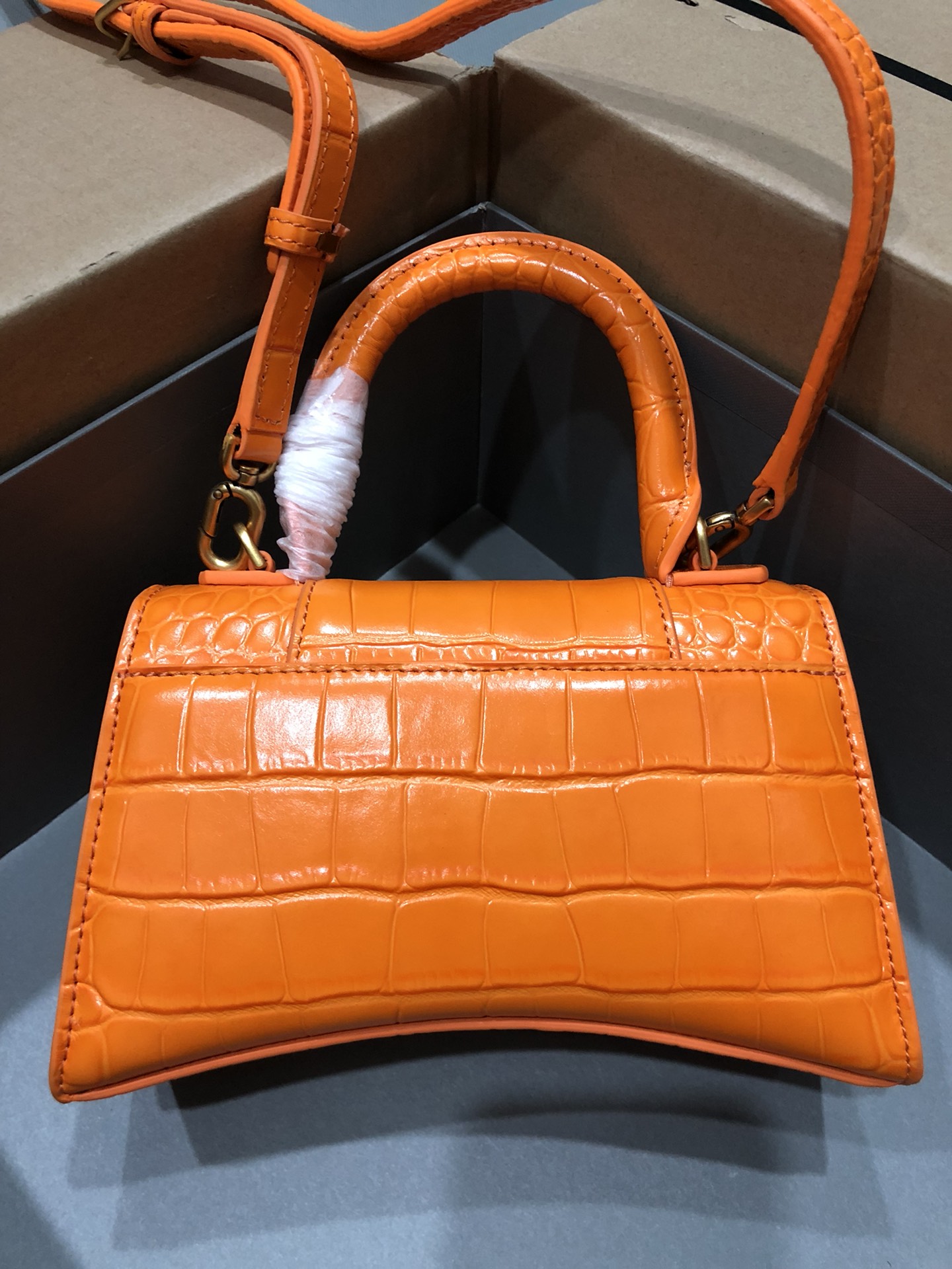 Ba*len*cia*ga small hourglass bag-13*8*19cm