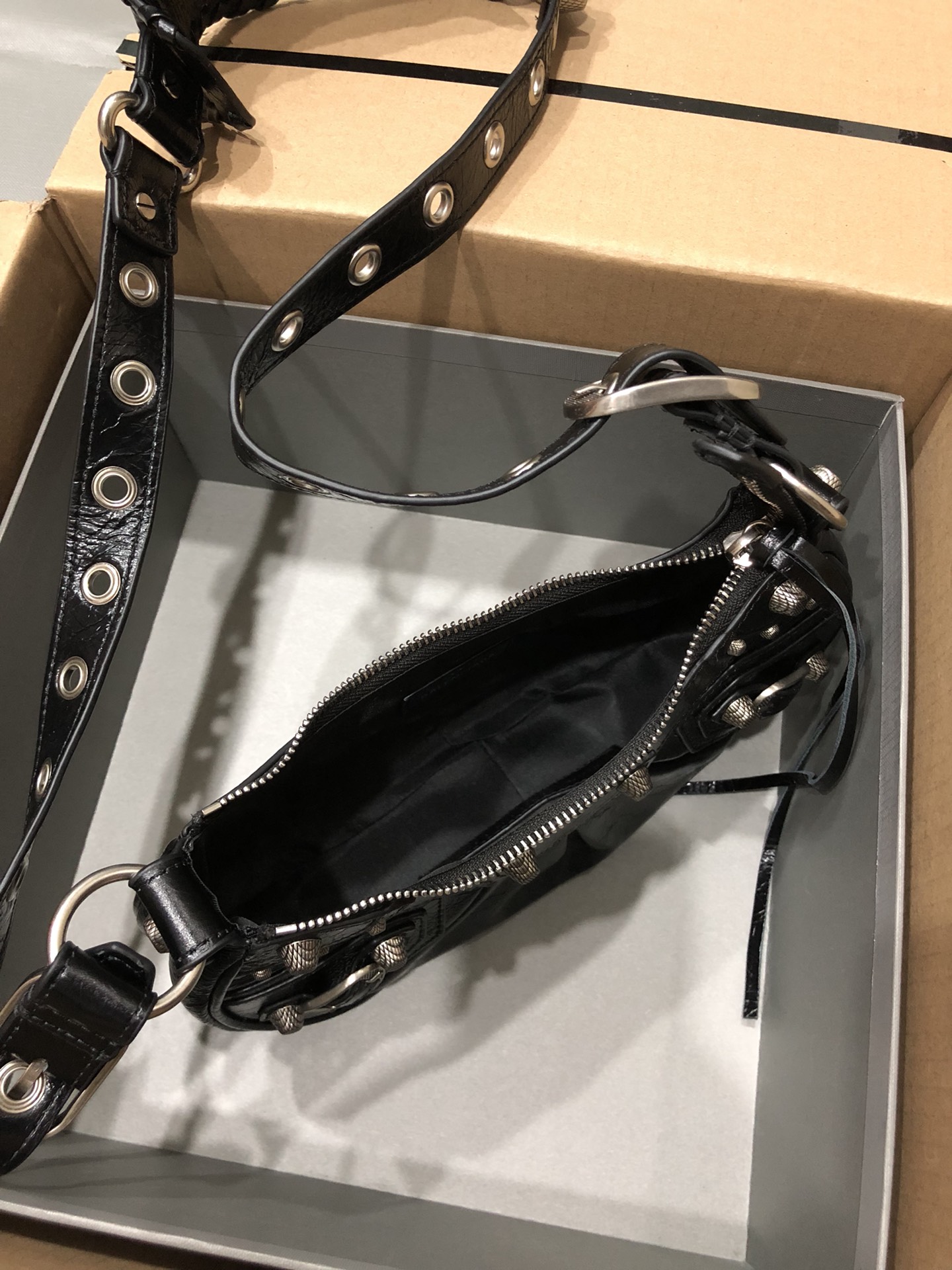 Balenciag Le Cagole Handbags-26*16*10CM