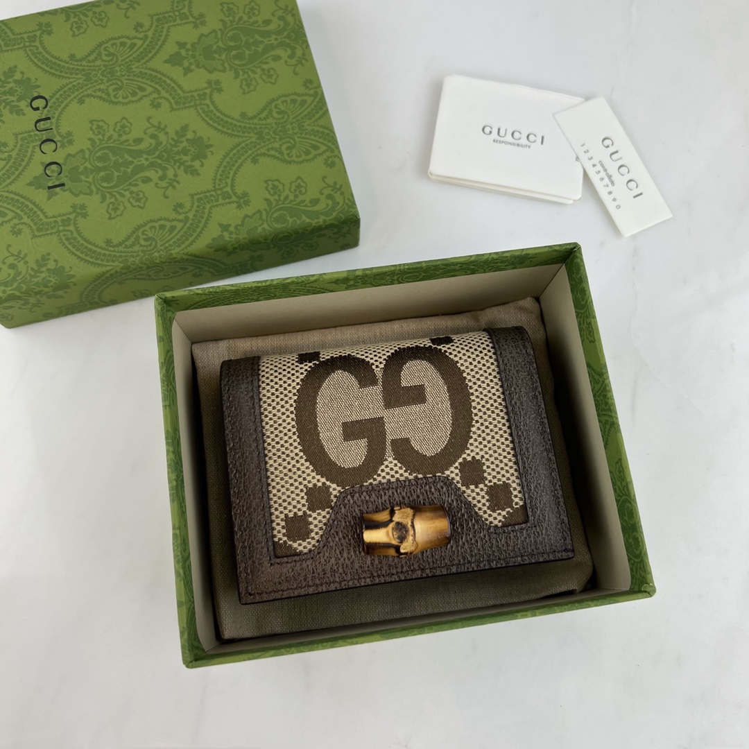 G*u*i wallet-9.5cm