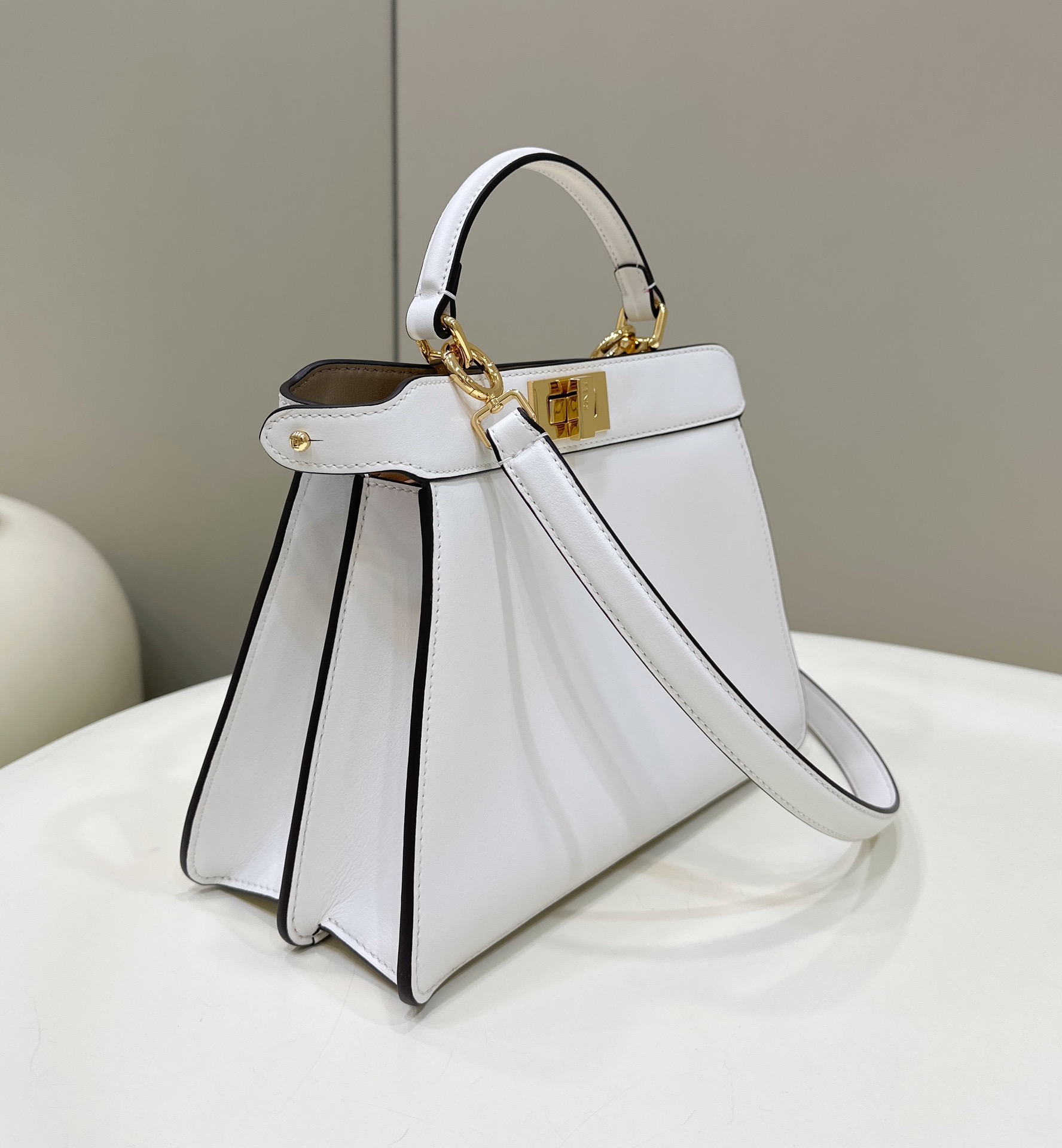 F**di peekaboo i see u bag-29*12*18.5cm