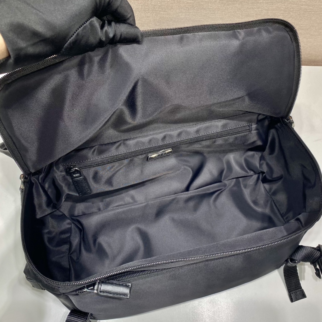 Pra*a 2vh991a messenger bag-32*18*16cm