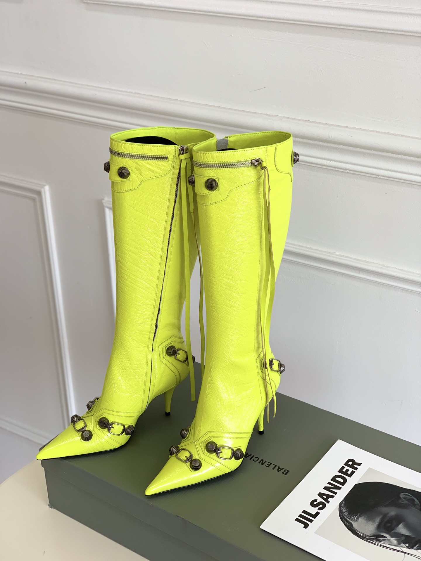 Ba*len*cia*ga boots