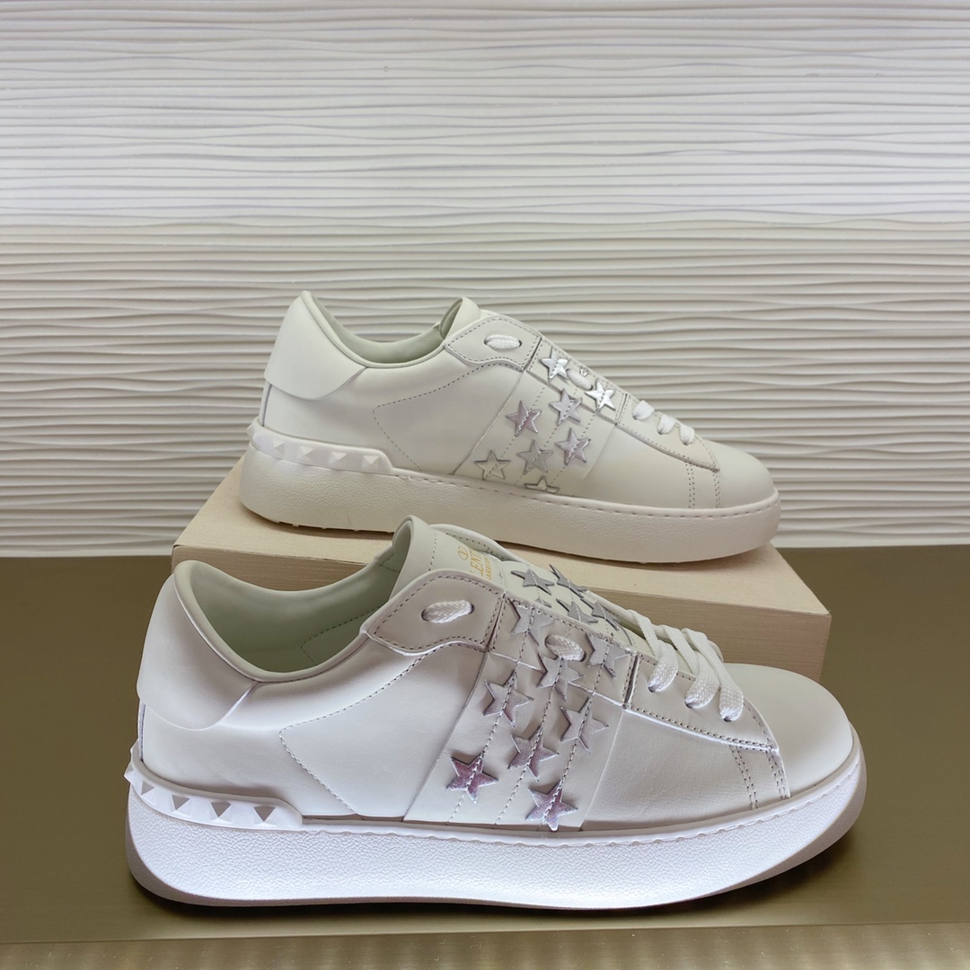 Va1e*ntin0 garavani sneakers