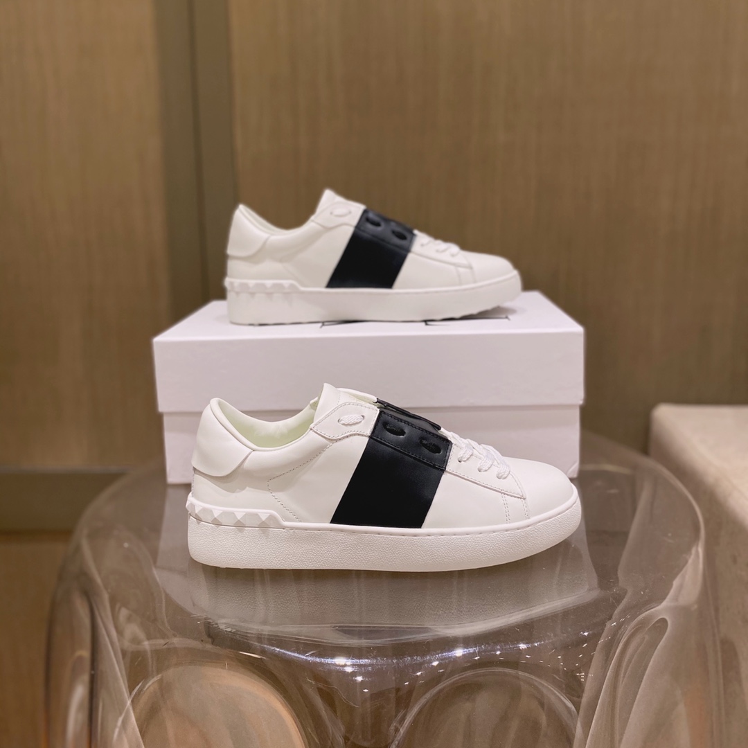 Va1e*ntin0 garavani sneakers