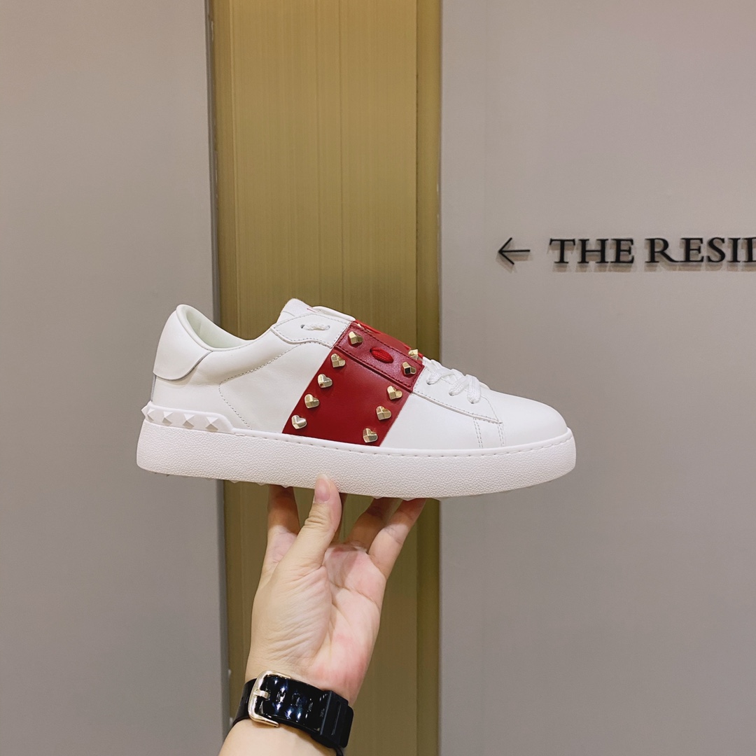Va1e*ntin0 garavani sneakers