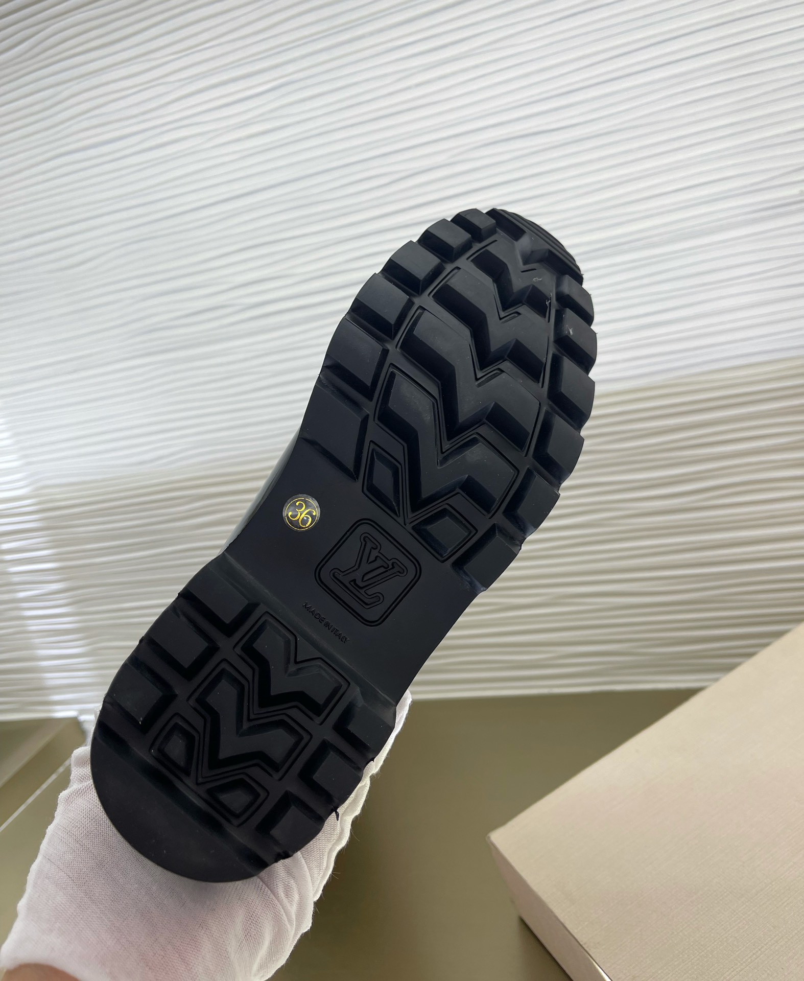 l0*is V*t0n boots（eu35-42）