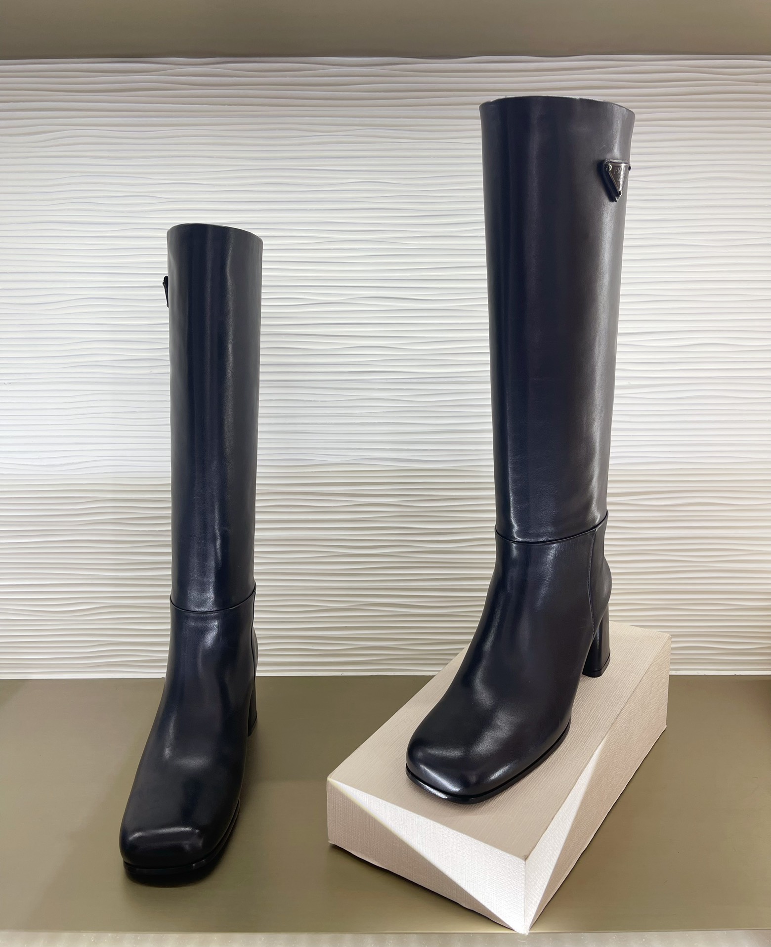 Pra*a 2022ss boots