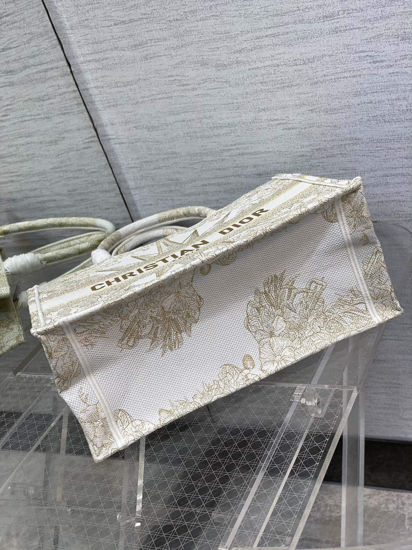 D*or small book tote-36*18*28cm