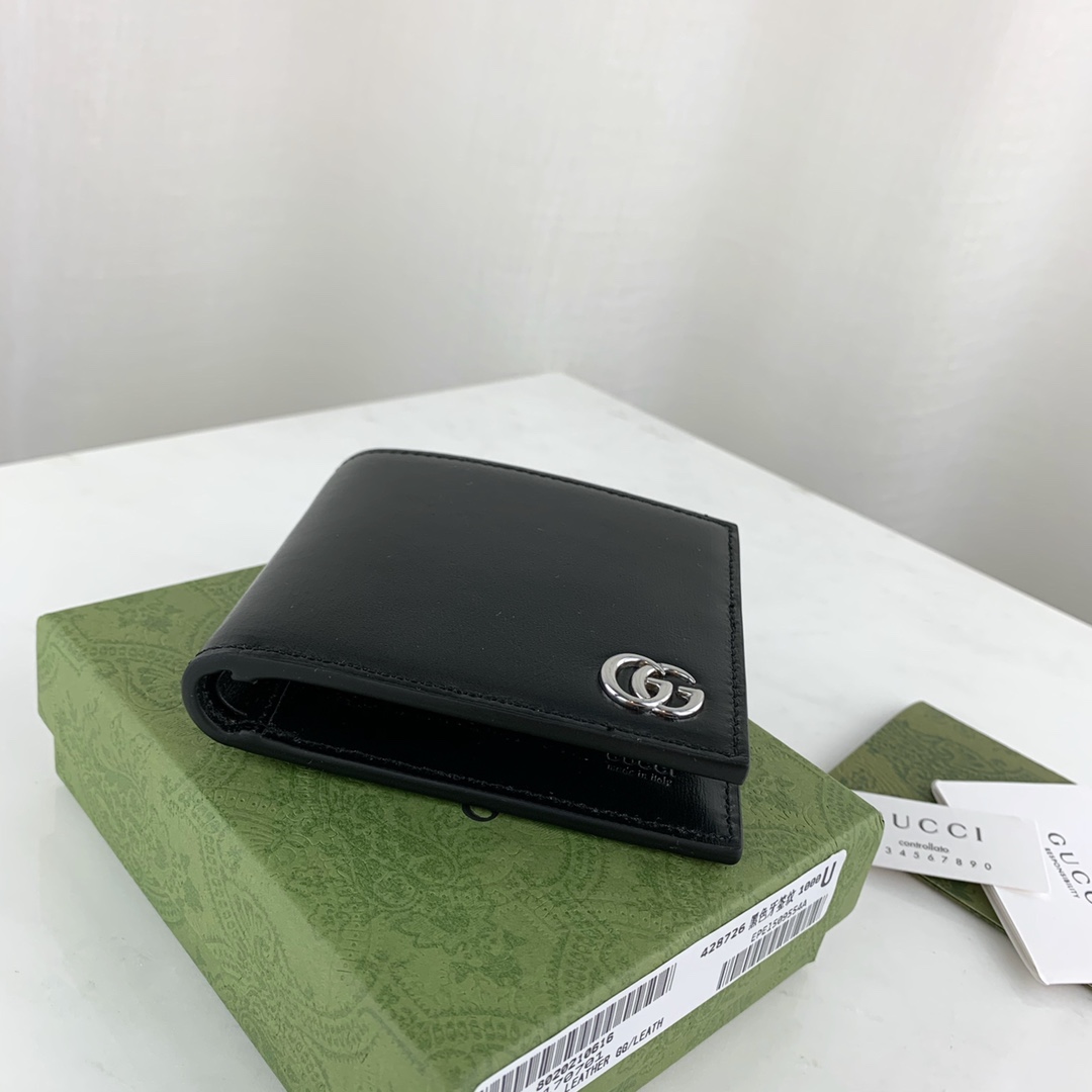 G*u*i wallet-11x9cm
