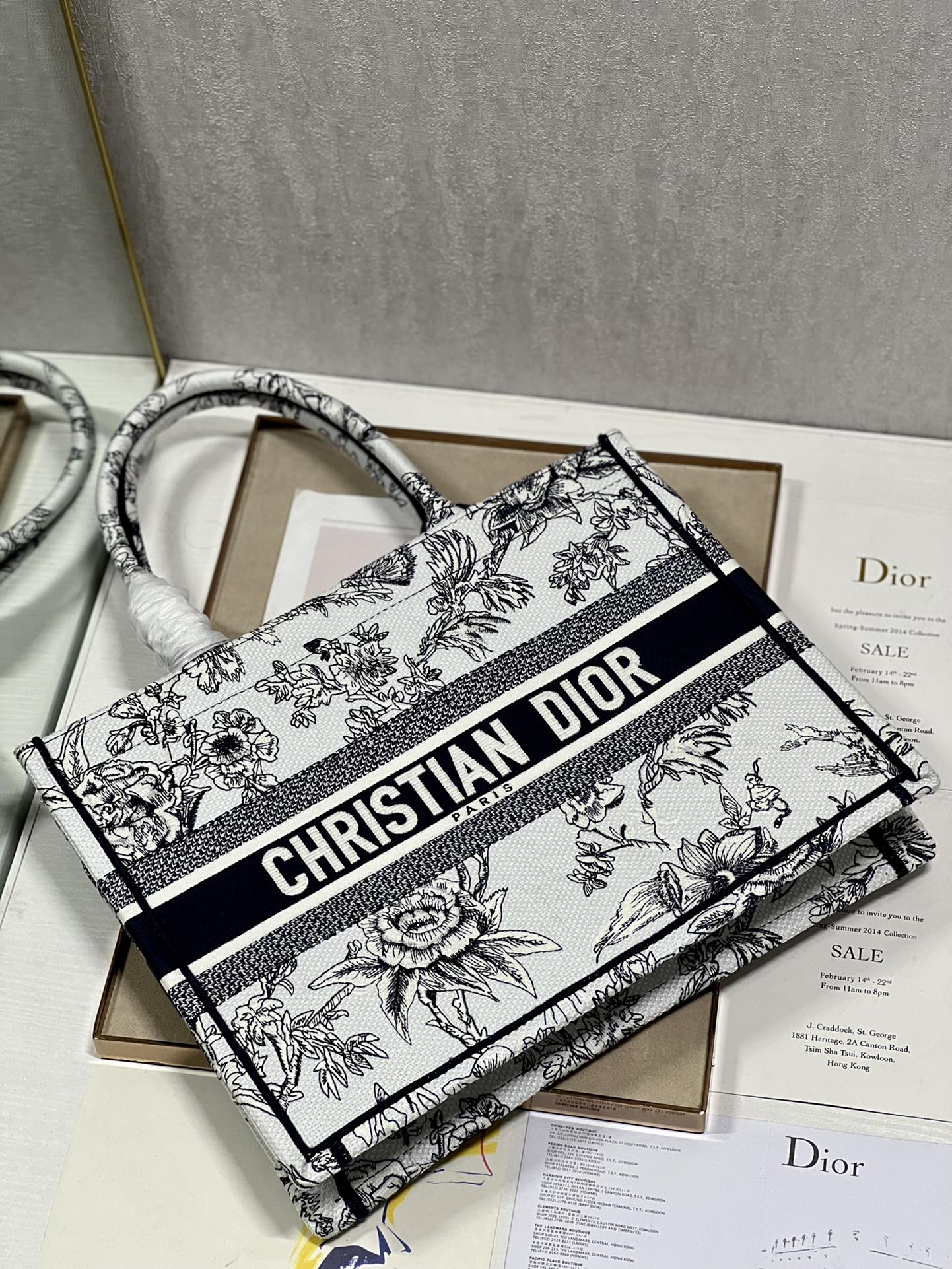 D*or small book tote-36*18*28cm