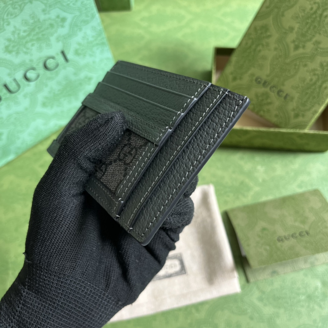 G*u*i wallet-11*7cm