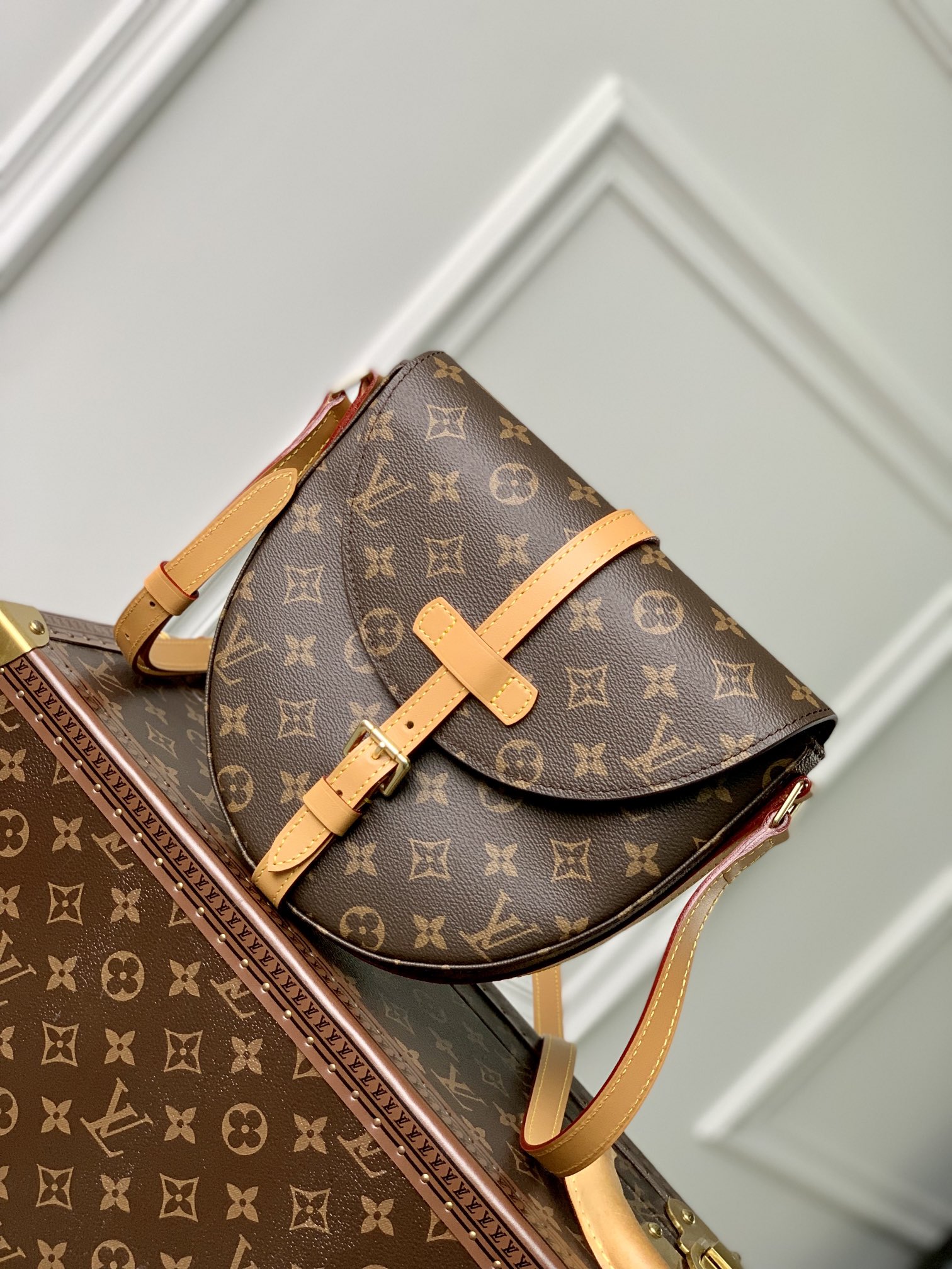 l0*is V*t0n vintage saddle bag-22*24*7cm