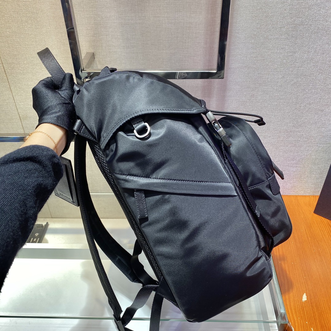 Pra*a 2vz135 backpack -27*45*17cm