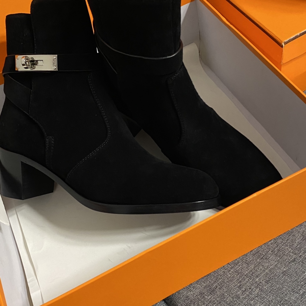 H**mes boots