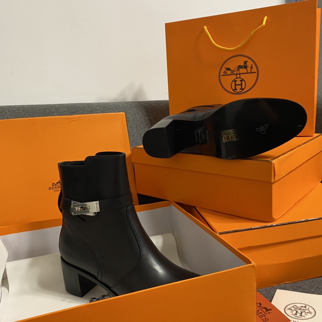H**mes boots