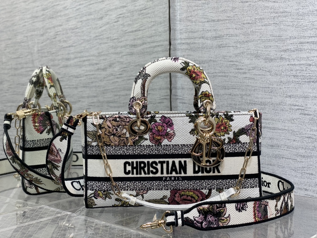 D*or lady bag-26 x 13.5 x 5 cm