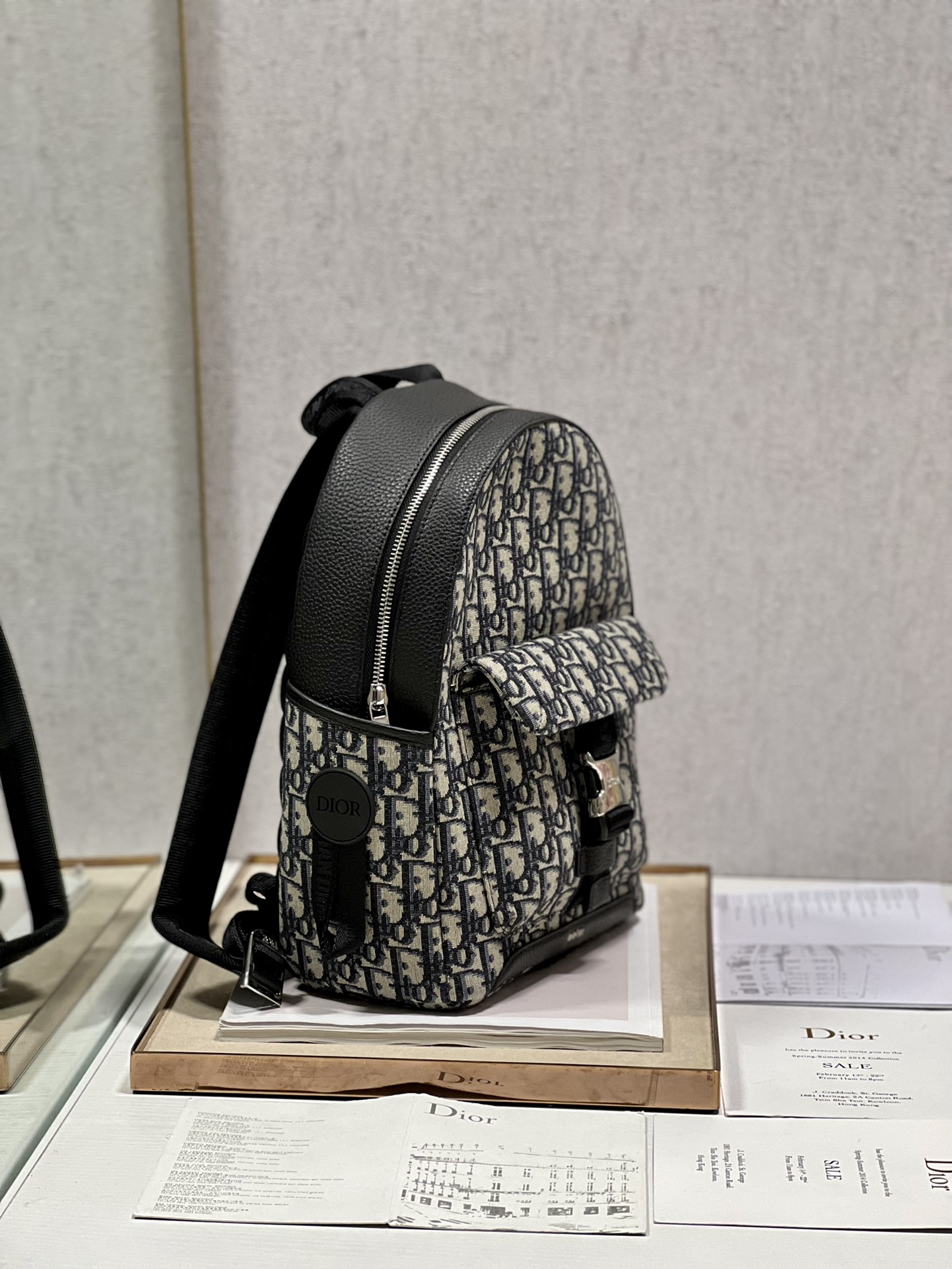 D*or oblique explorer backpack-23.5×11×32cm