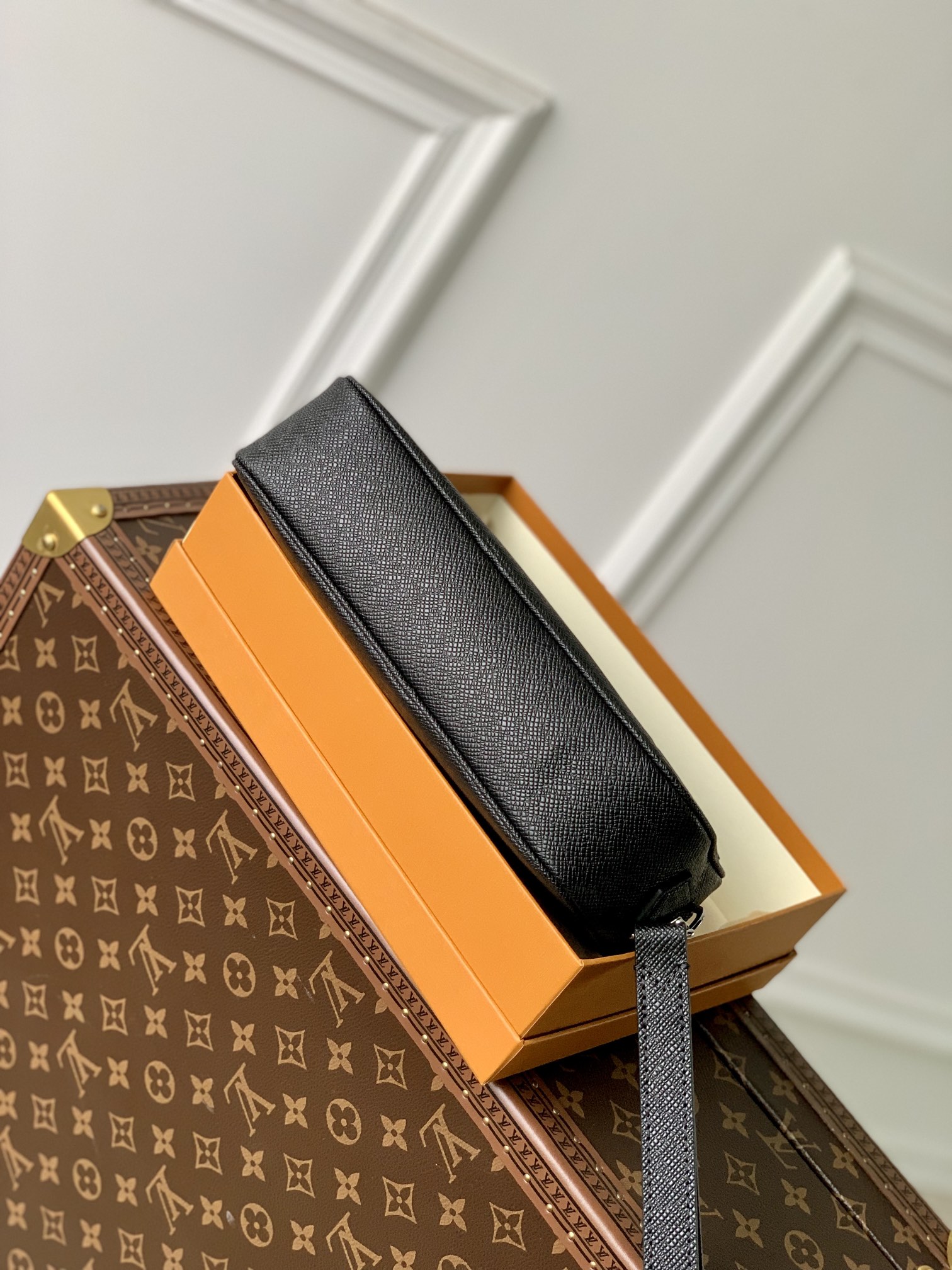 l0*is V*t0n pochette kasai -25 x 15.5 x 6.5 cm
