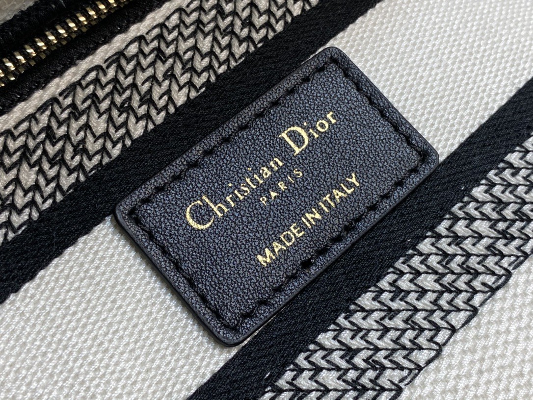 lady D*or handle bag-24cm