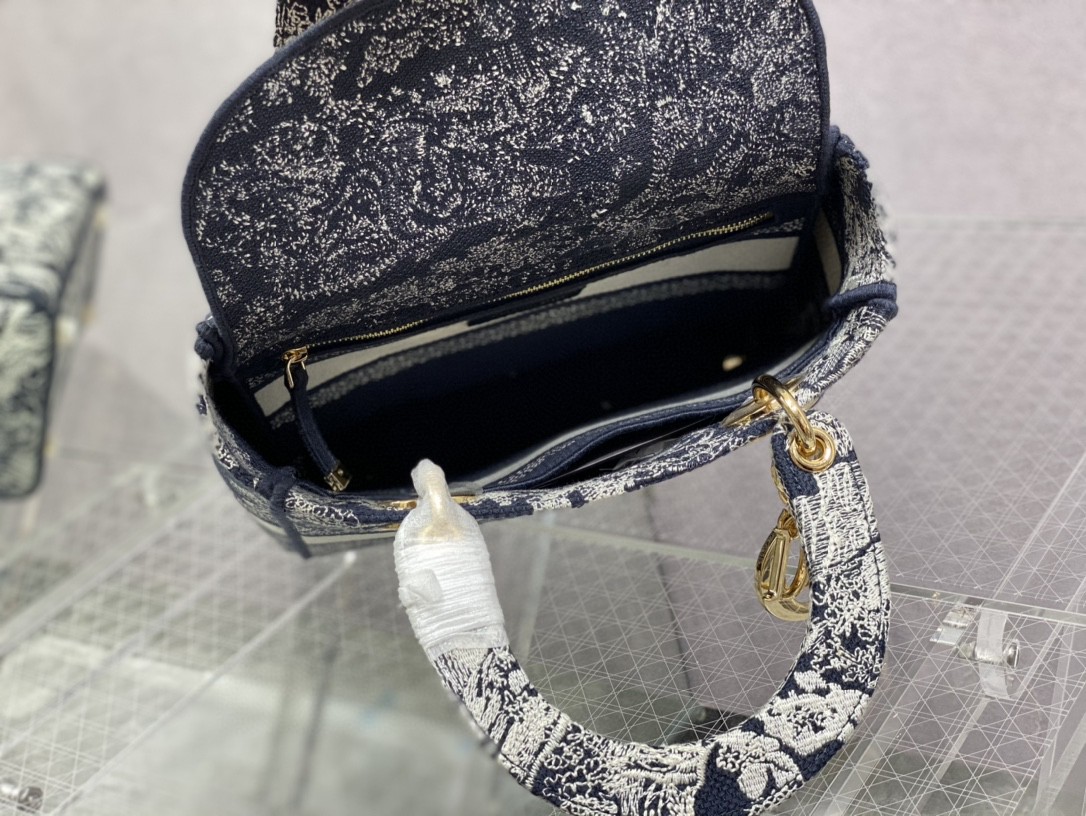 lady D*or handle bag-24cm
