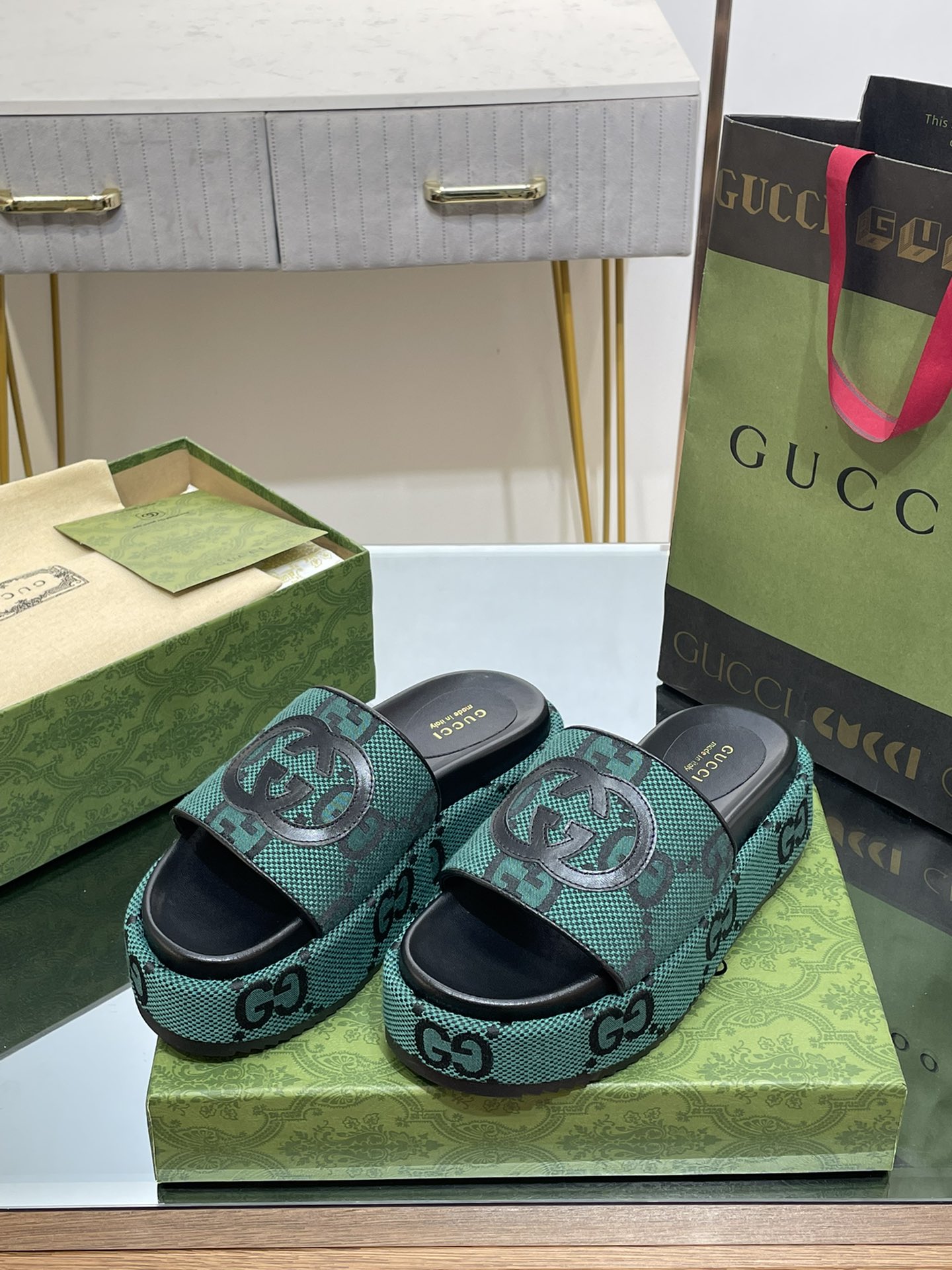 G*u*i slides(size35-43)