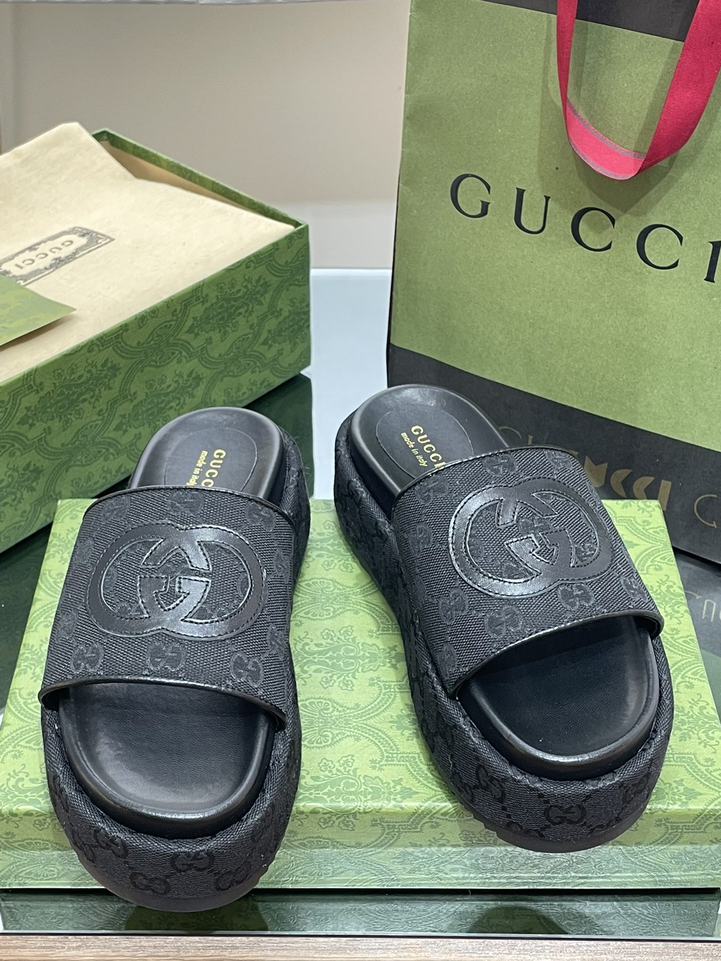 G*u*i slides(size35-43)