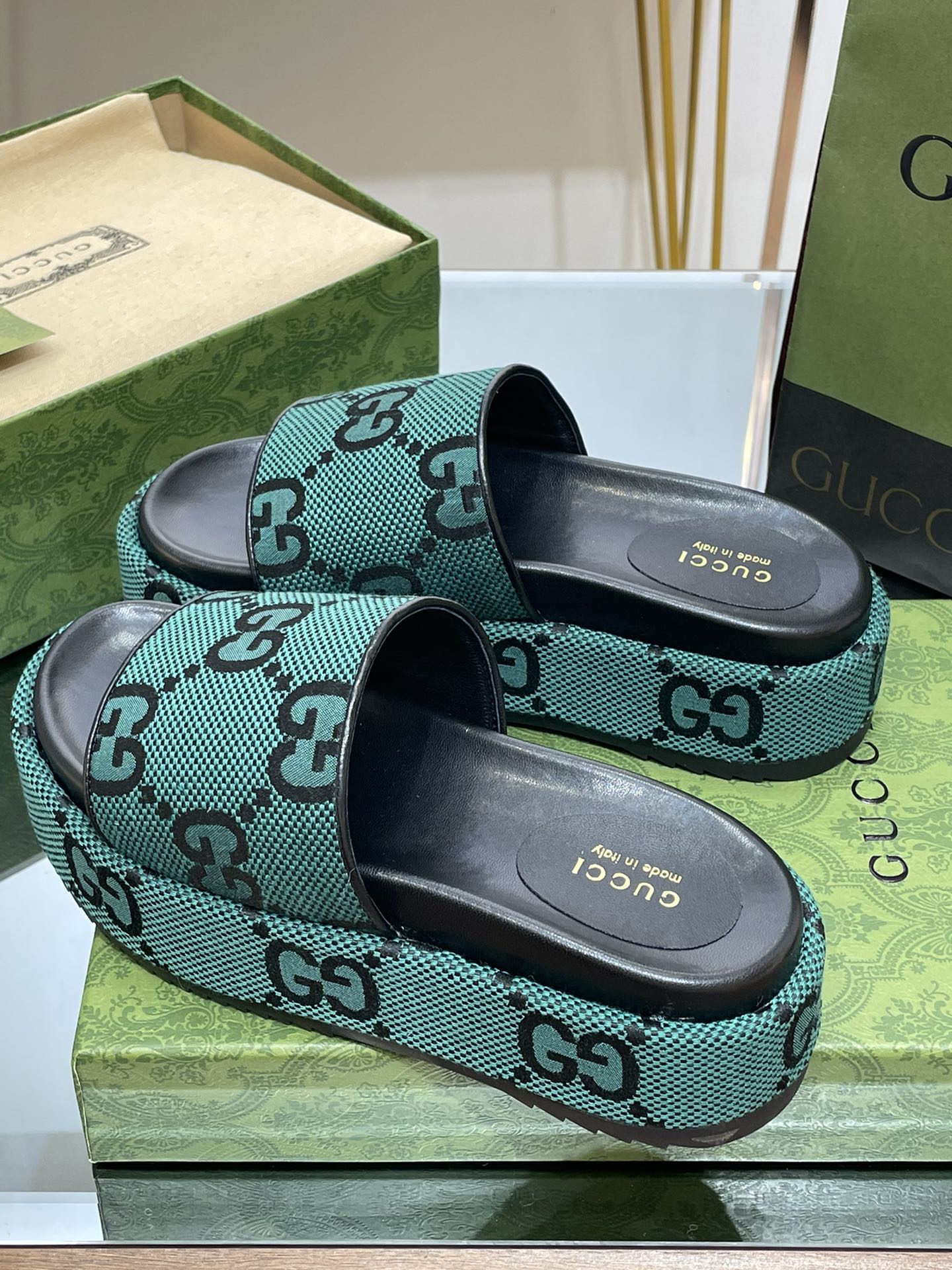 G*u*i slides(size35-43)