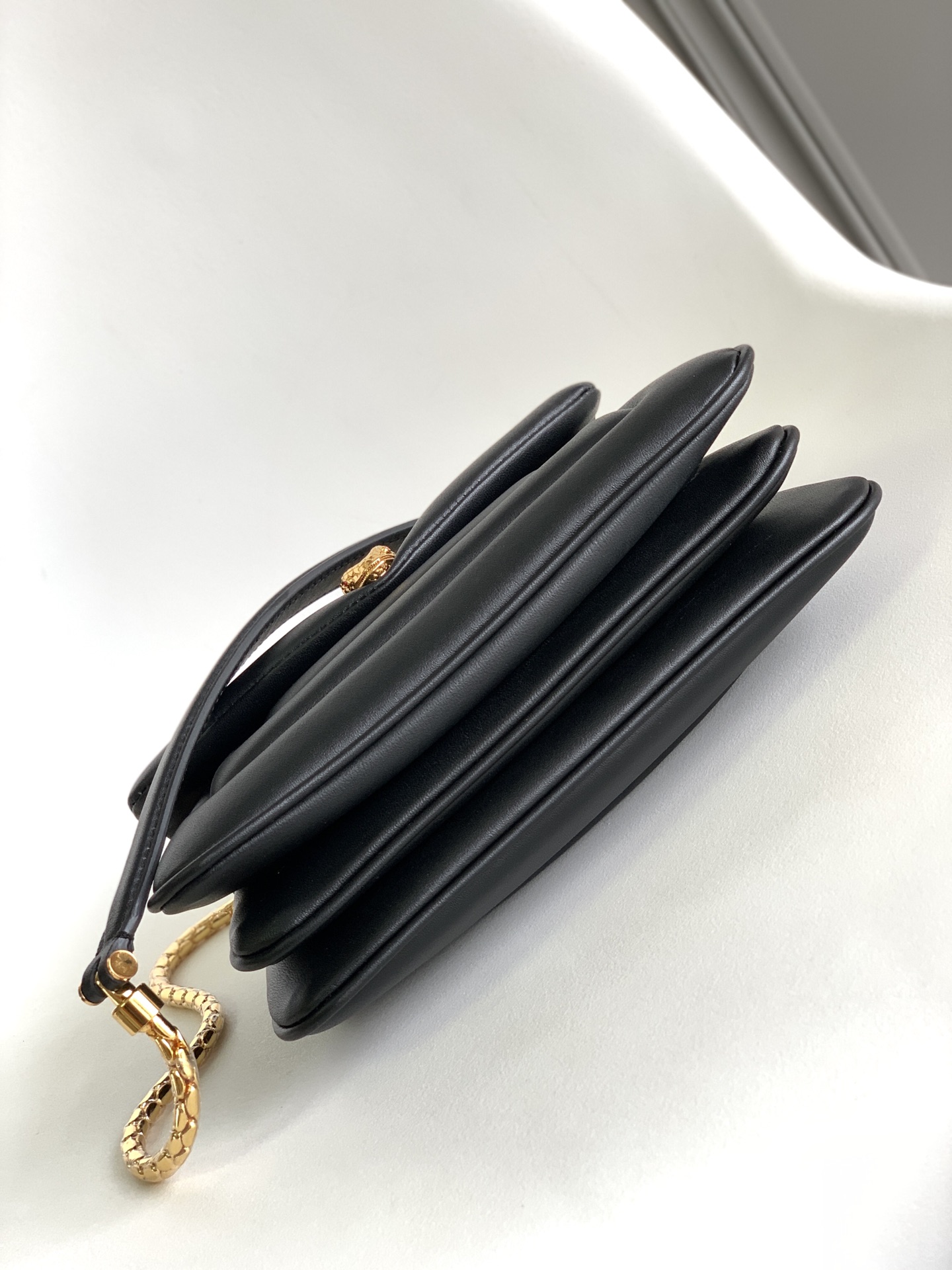 B*l*ai serpenti reverse-22.5*15*7cm