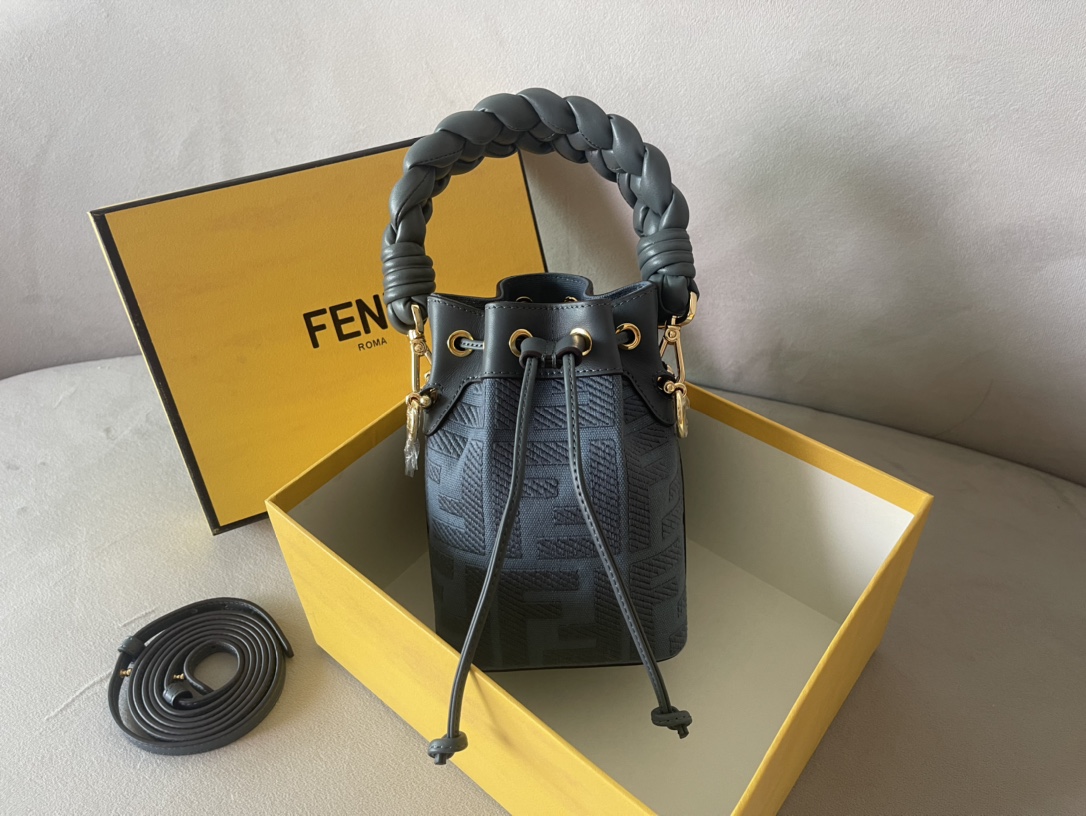 F**di mini mon tresor bag -12x18x10cm
