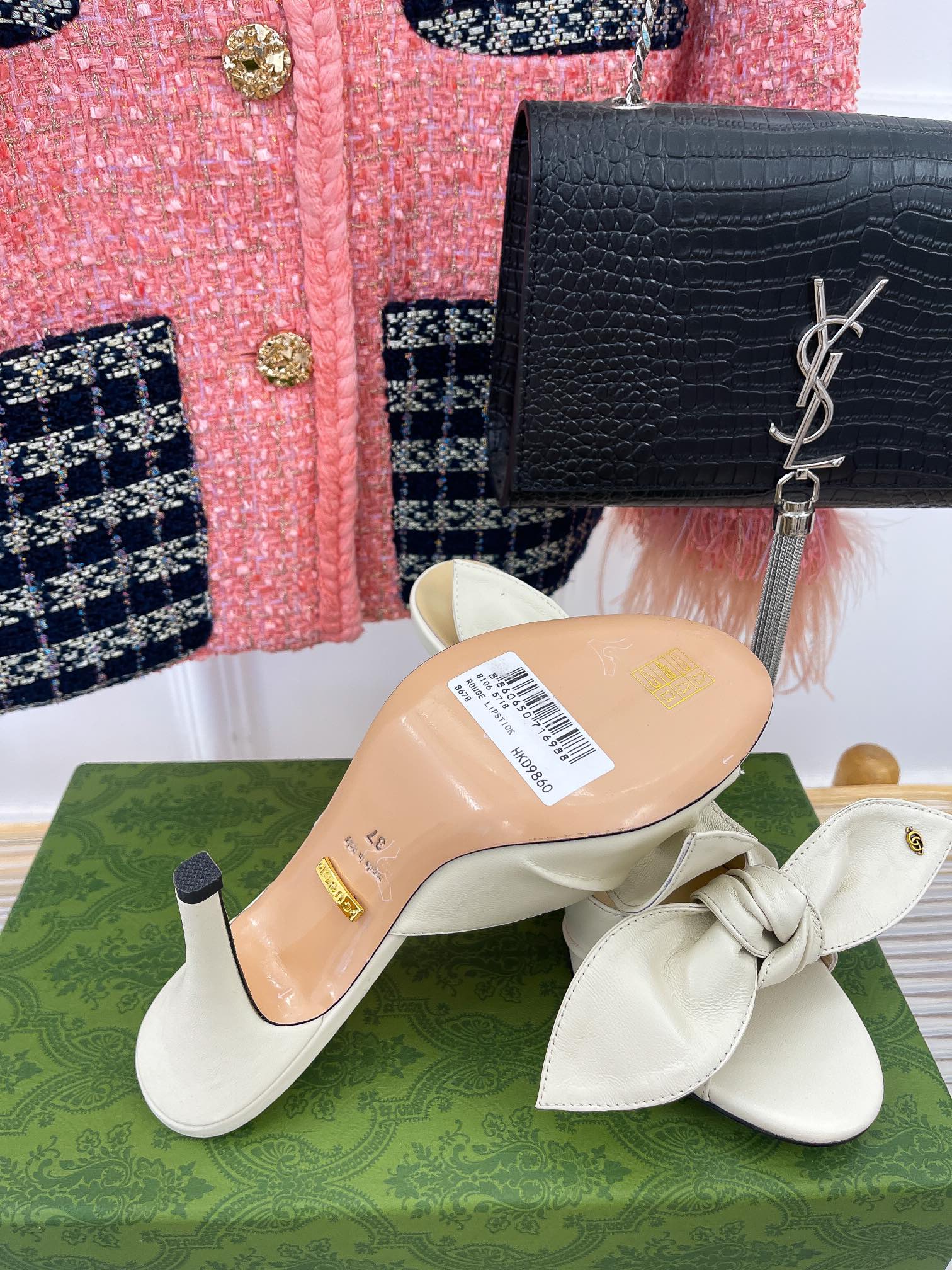 G*u*i slides-8.5cm
