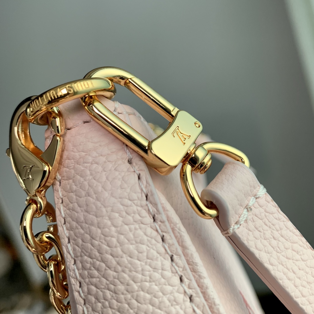 l0*is V*t0n easy pouch on strap-19x11.5x3cm