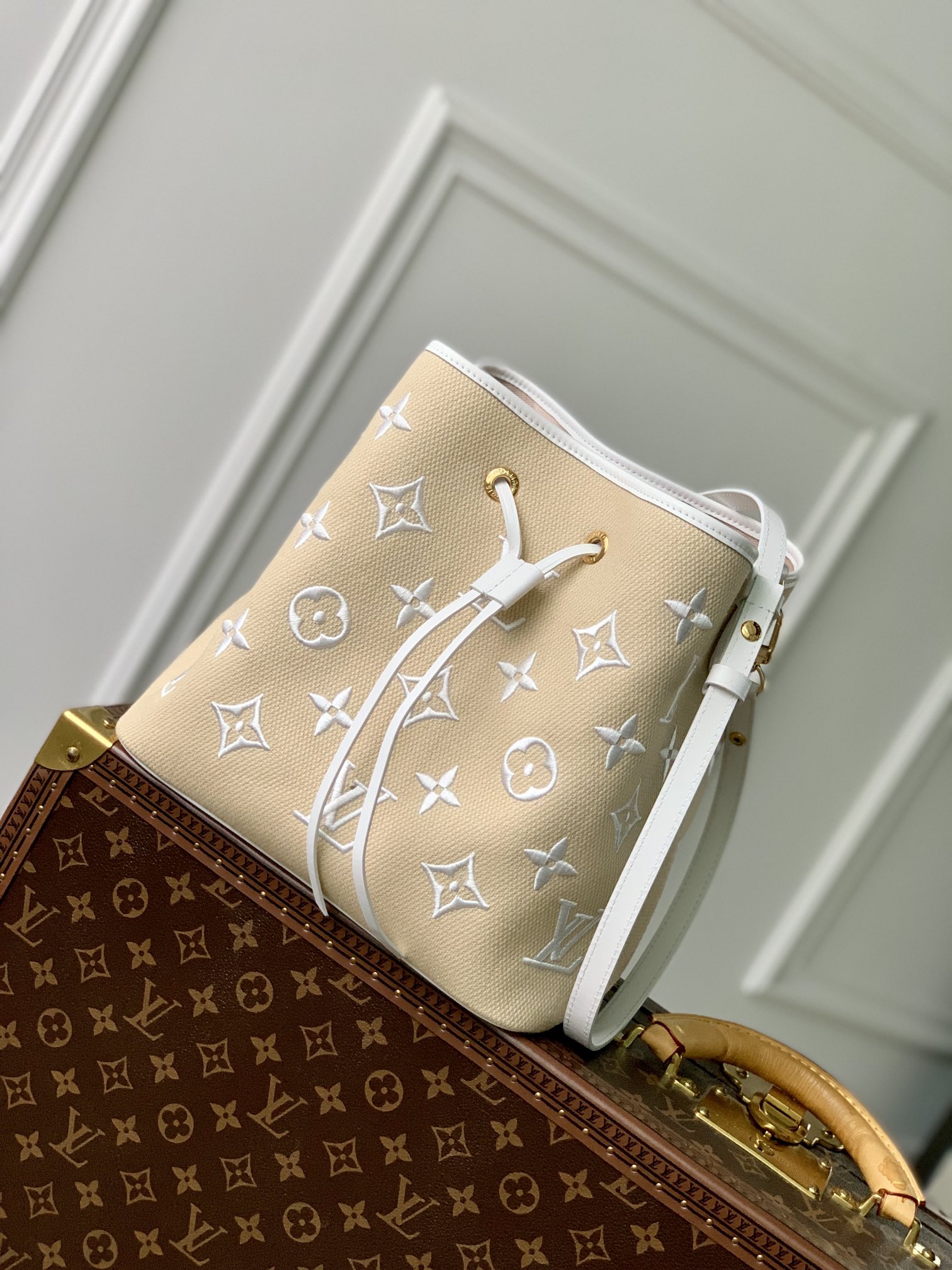 l0*is V*t0n néonoé bucket bag -m23080-26x22x27cm