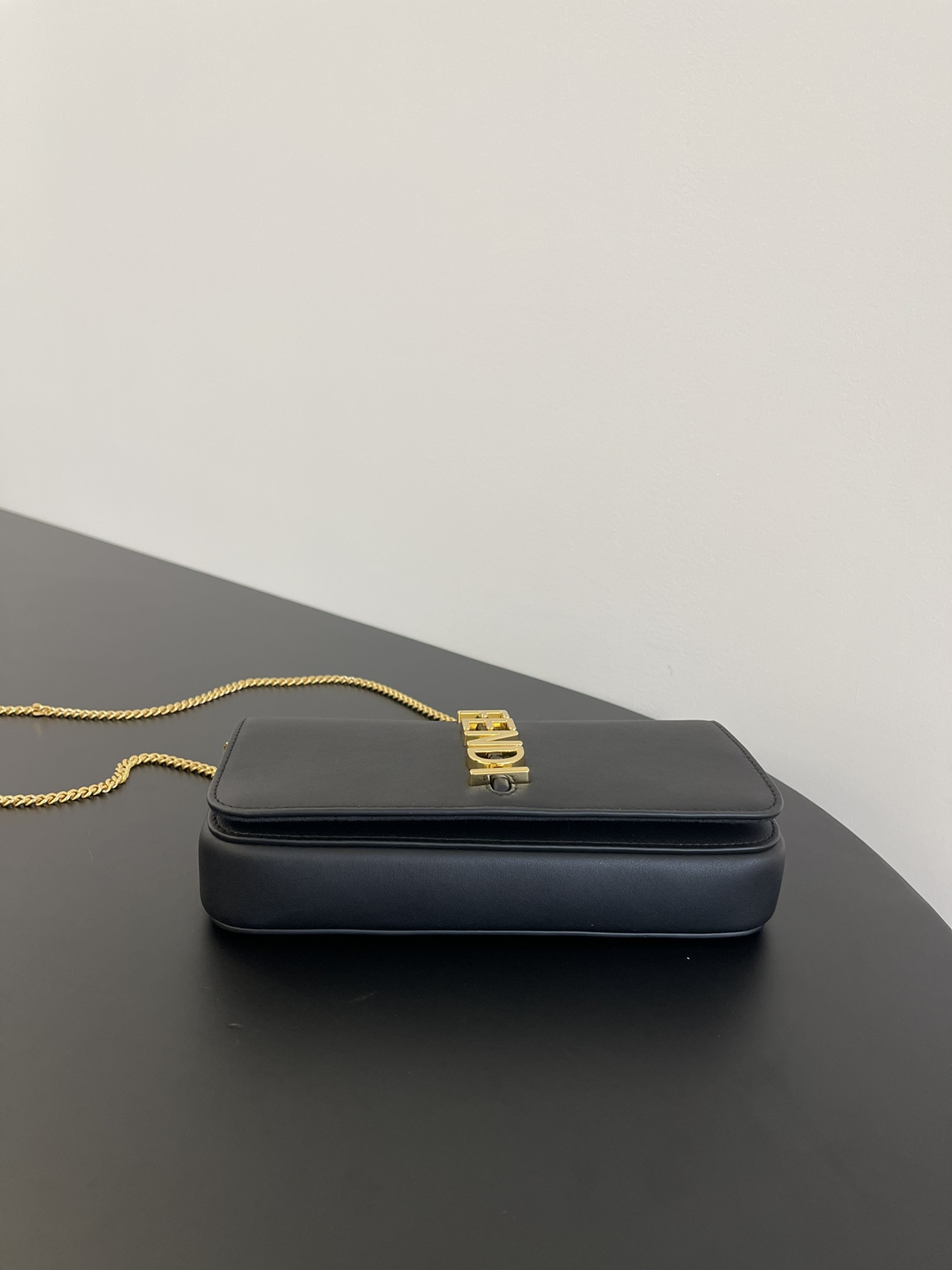 F**di wallet on chain bag-22x5x11cm