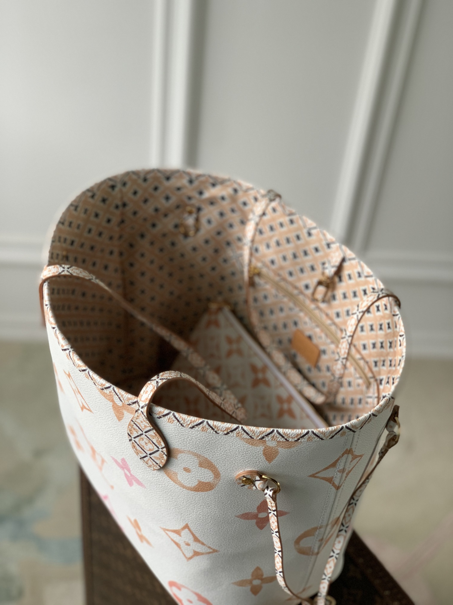 l0*is V*t0n neverful m21733-32*29*17cm