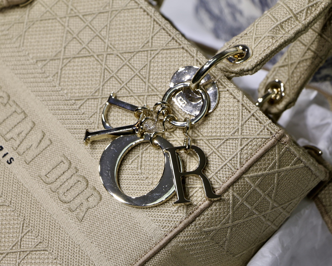 lady D*or handle bag-24cm