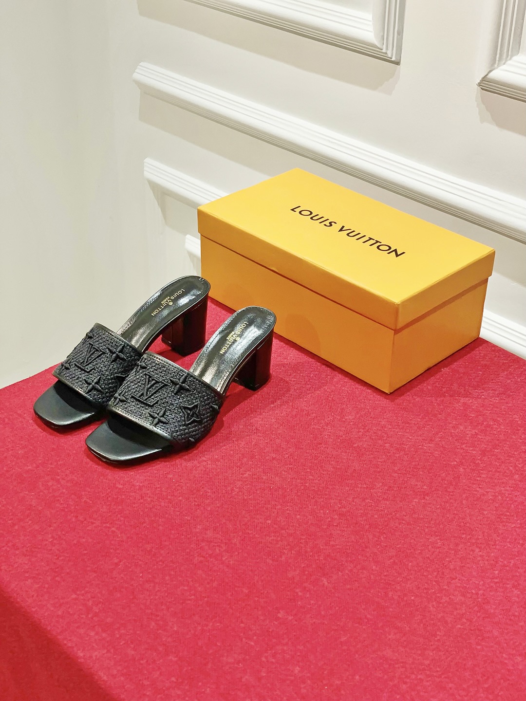 l0*is V*t0n slippers-6.5cm