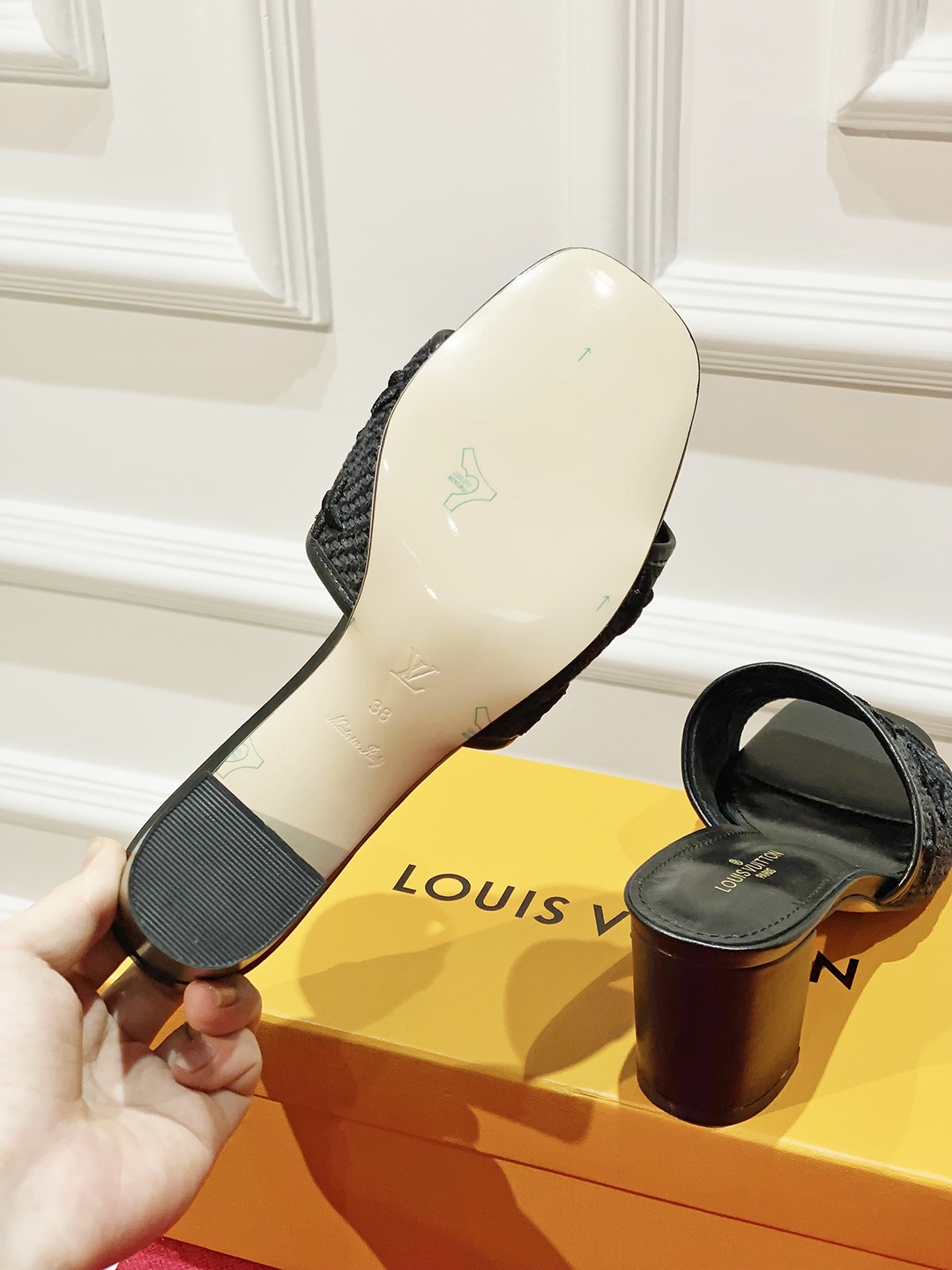 l0*is V*t0n slippers-6.5cm