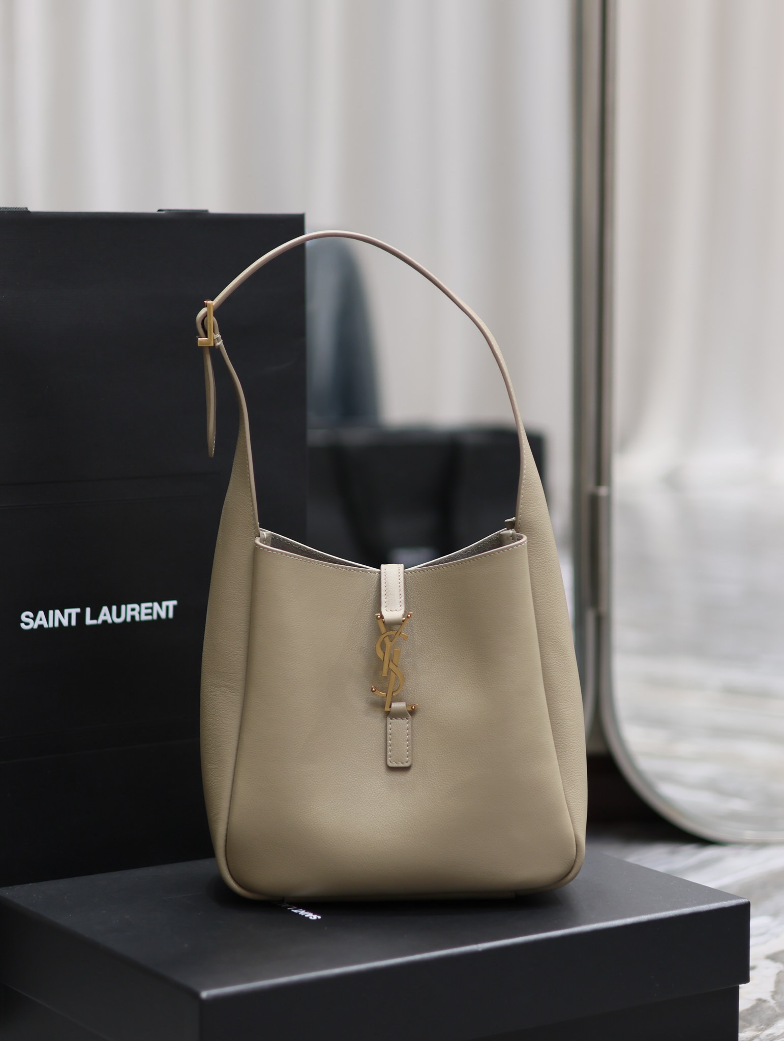 Y*L le5a7 vintage bag-23×22×8.5cm