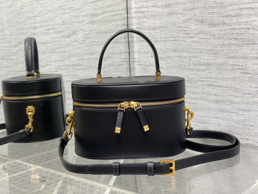 D*or signature vanity bag-24*14*18cm